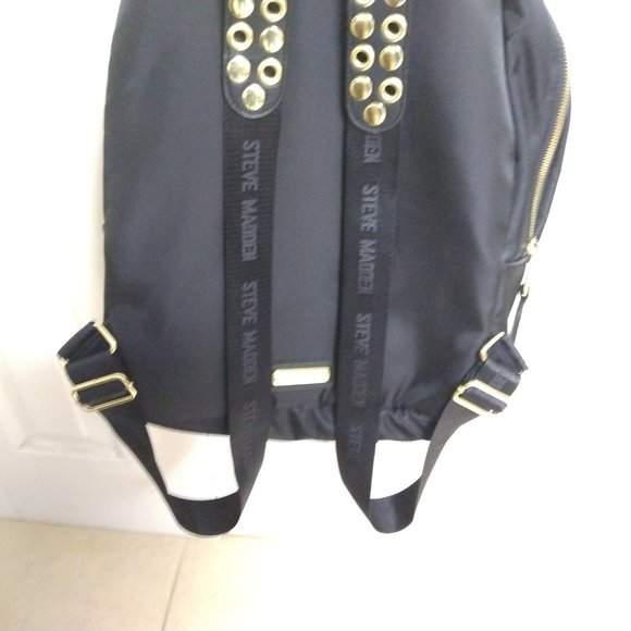 ❤️Amazing STEVE MADDEN Black Nylon Gold Studded Backpack Purse - Picture 2 of 7